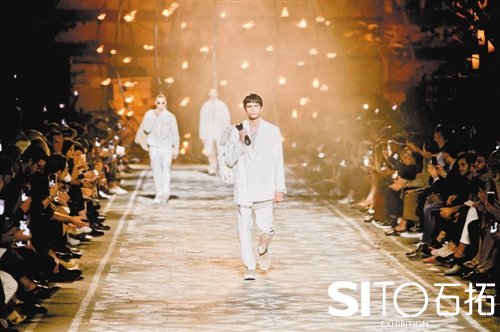 2018春夏男裝周秀場遇“冷” 展會切“熱” 年輕化娛樂化持續